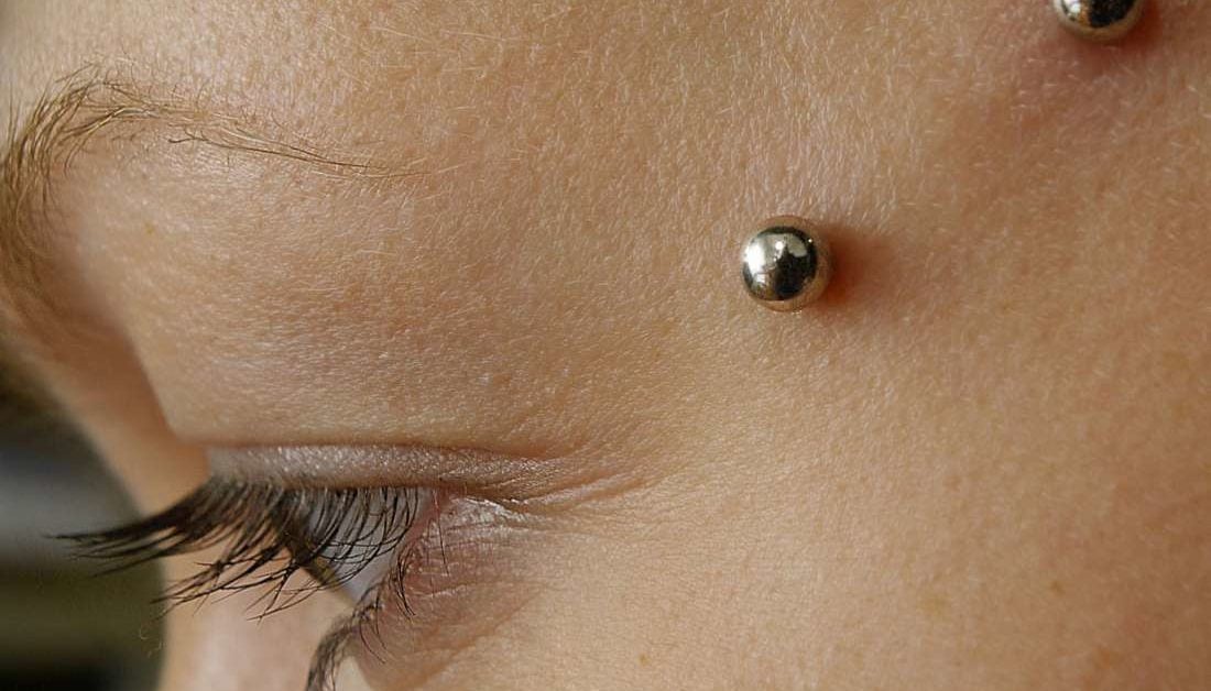 Piercing rejection: Signs, prevention, and how to stop it